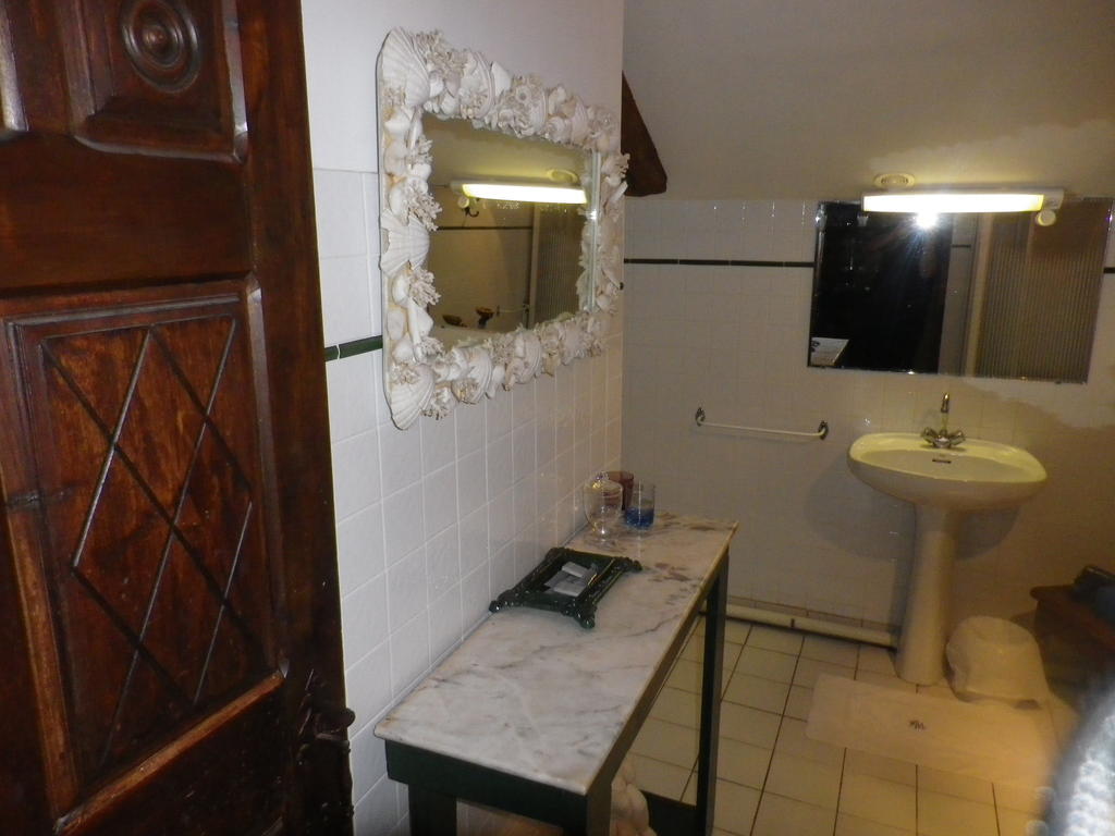 Chambres Et Table D'Hotes Manoir Capcazal De Pachiou Mimbaste Exterior photo