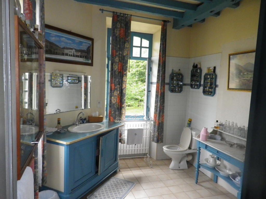 Chambres Et Table D'Hotes Manoir Capcazal De Pachiou Mimbaste Exterior photo